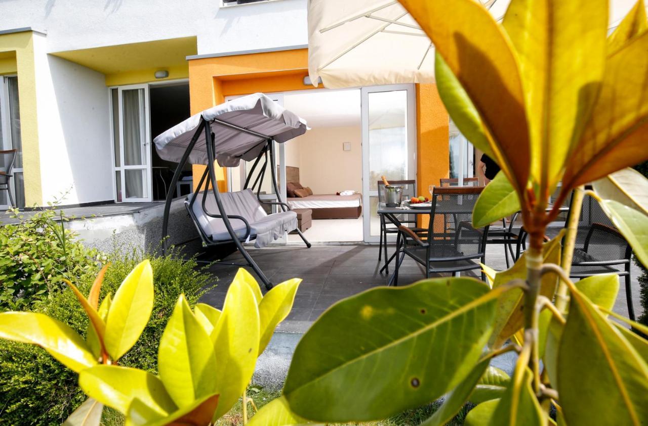 Stayinn Rainbow Houses Beachfront By Asteri Hotels Pantai Sunny Luaran gambar
