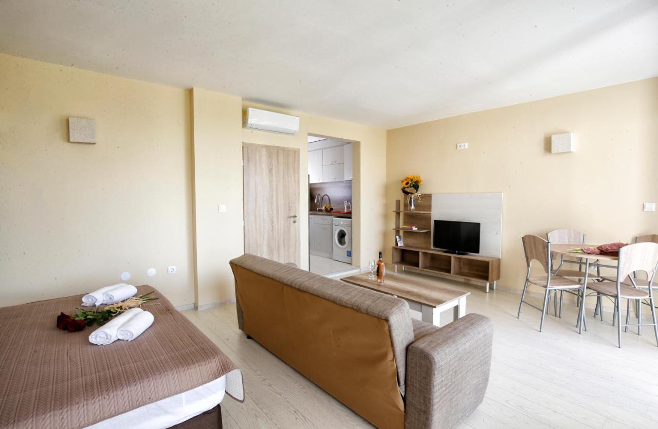 Stayinn Rainbow Houses Beachfront By Asteri Hotels Pantai Sunny Luaran gambar