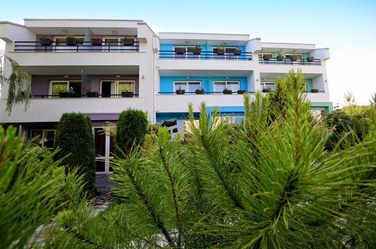 Stayinn Rainbow Houses Beachfront By Asteri Hotels Pantai Sunny Luaran gambar
