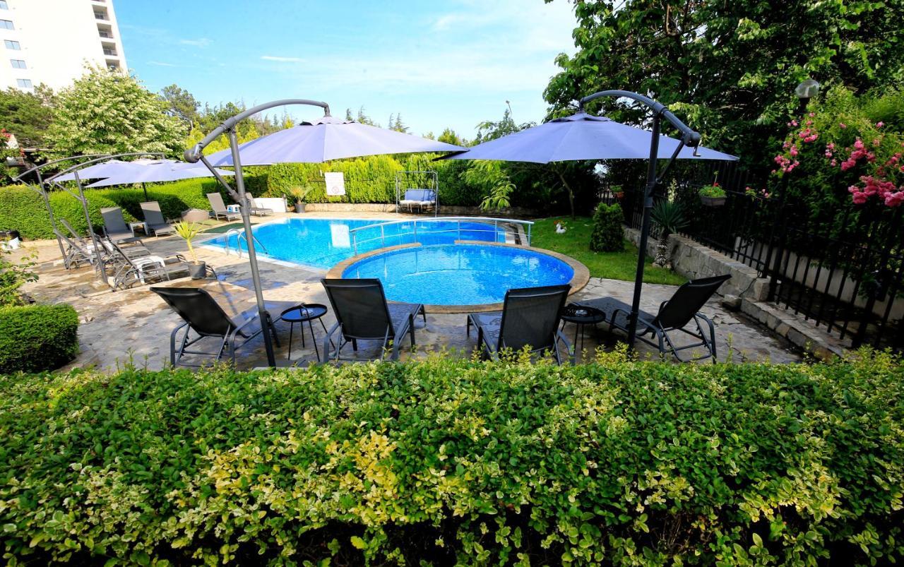 Stayinn Rainbow Houses Beachfront By Asteri Hotels Pantai Sunny Luaran gambar